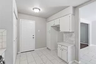 2114 Brookshire St, Arlington, TX 76010 - Photo 12