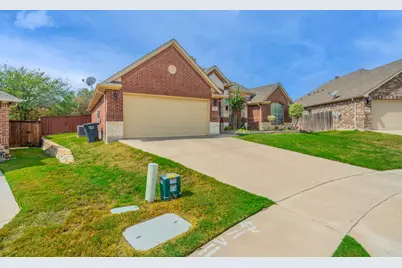 1805 Vista Royale Court, Fort Worth, TX 76108 - Photo 20