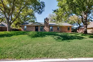 8105 Ravenswood Rd, Granbury, TX 76049 - Photo 2