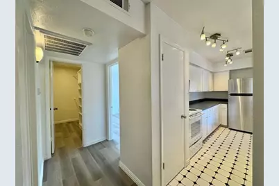 4347 Dickason Avenue #207, Dallas, TX 75219 - Photo 10