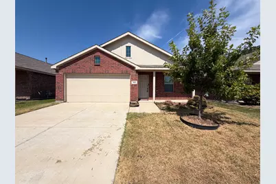 1012 Lady Bird Street, Ennis, TX 75119 - Photo 1