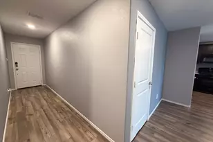 1012 Lady Bird St, Ennis, TX 75119 - Photo 2