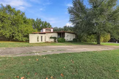 5501 Camino Dos Lagos Drive, Sherman, TX 75090 - Photo 2