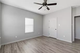 101 W Capps St, Rio Vista, TX 76093 - Photo 12