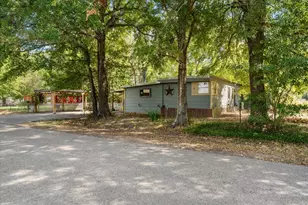 718 Suncrest Dr, Tool, TX 75143 - Photo 1