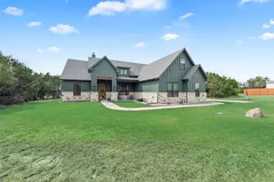 301 Sharla Smelley Rd, Weatherford, TX 76088 - Photo 2