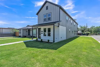 225 NW 16th Street, Grand Prairie, TX 75050 - Photo 2