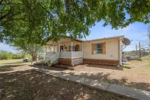 140 Private Rd 801, Lott, TX 76656 - Photo 6