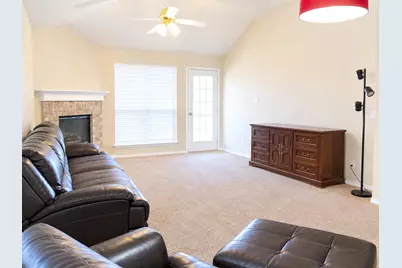 1007 Miles Avenue, Burleson, TX 76028 - Photo 4