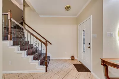 5715 Creekhollow Drive, Arlington, TX 76018 - Photo 6