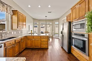 2736 Woodbridge Dr, Hurst, TX 76054 - Photo 10