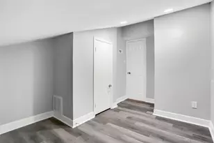 9254 Forest Ln, Dallas, TX 75243 - Photo 16