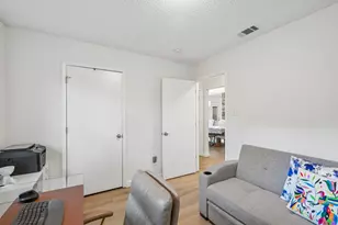 322 Valley Spring Dr, Arlington, TX 76018 - Photo 18