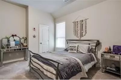 712 Wiltshire Boulevard, Lewisville, TX 75056 - Photo 8