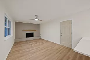 3206 Griffiths Dr, Irving, TX 75061 - Photo 8