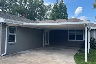 615 E Fairview St, Blossom, TX 75416 - Photo 4