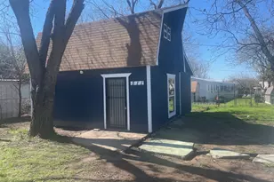 511 Denver St, Alvord, TX 76225 - Photo 2