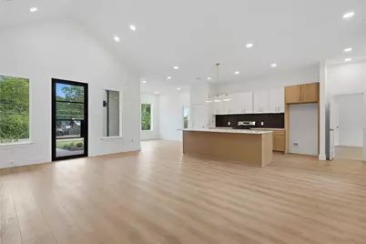 2634 Bainbridge Drive, Dallas, TX 75237 - Photo 4