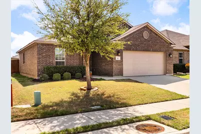 209 Emerald Creek Drive, Fort Worth, TX 76131 - Photo 2