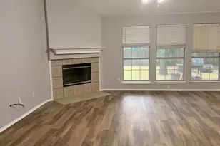 1619 Wintercrest Rd, Grand Prairie, TX 75052 - Photo 8