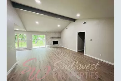 2605 W Highland Drive, Granbury, TX 76049 - Photo 2