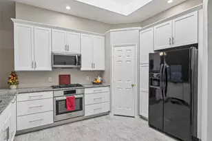 3901 Rolling Hills Dr, Plano, TX 75025 - Photo 12