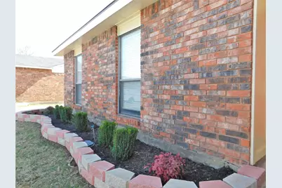 4937 Ward Drive, The Colony, TX 75056 - Photo 4