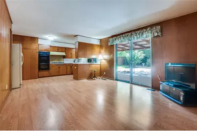 10722 Lathrop Drive, Dallas, TX 75229 - Photo 4