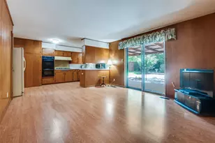 10722 Lathrop Dr, Dallas, TX 75229 - Photo 4