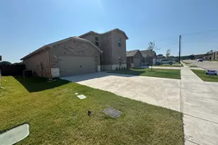 109 Labein Ave, Greenville, TX 75402 - Photo 4