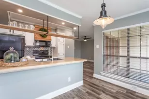 16301 Ledgemont Ln, Addison, TX 75001 - Photo 1