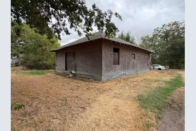 405 Charter Street, Whitesboro, TX 76273 - Photo 6