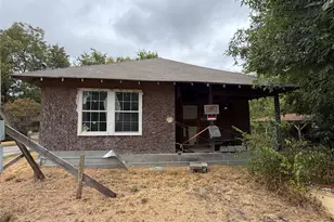 405 Charter St, Whitesboro, TX 76273 - Photo 1