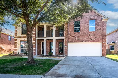 2319 Comanche Trail, Grand Prairie, TX 75052 - Photo 2