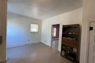 304 W Nevada St, Seymour, TX 76380 - Photo 6