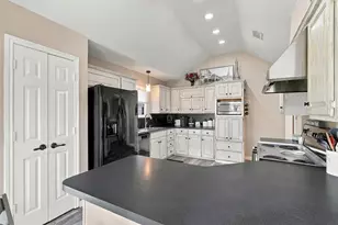 6036 Sundown Dr, Watauga, TX 76148 - Photo 18