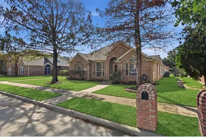 416 Kyle Lane, Lewisville, TX 75067 - Photo 2