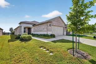 9232 Riverlight Rd, McKinney, TX 75071 - Photo 2