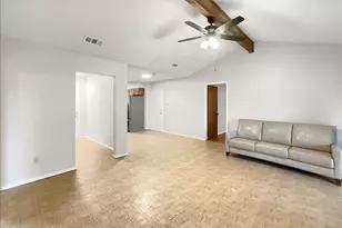 841 S Atkerson Ln, Euless, TX 76040 - Photo 8