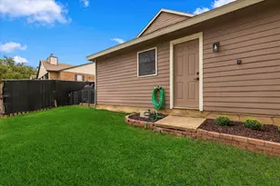 3136 Harbinger Ln, Dallas, TX 75287 - Photo 34