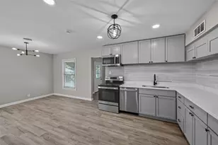 3677 Rockdale Dr, Dallas, TX 75220 - Photo 8