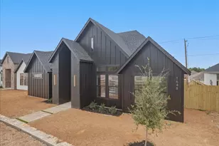1648 W Wintergreen Rd, Lancaster, TX 75134 - Photo 4