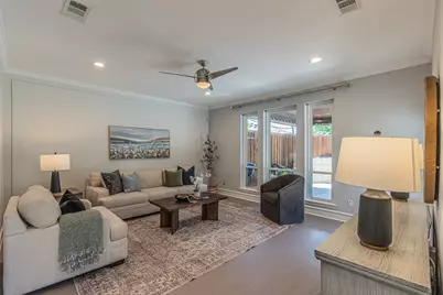300 Sundance Circle, Irving, TX 75063 - Photo 26