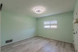 300 Sundance Cir, Irving, TX 75063 - Photo 30