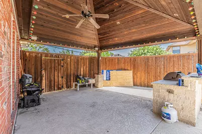 300 Sundance Circle, Irving, TX 75063 - Photo 40