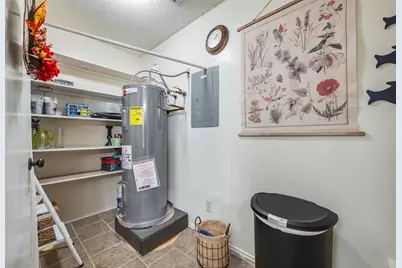 5515 Club Cove Court, De Cordova, TX 76049 - Photo 18