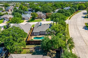 7901 Ember Oaks Dr, North Richland Hills, TX 76182 - Photo 34