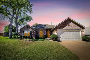 7901 Ember Oaks Dr, North Richland Hills, TX 76182 - Photo 1