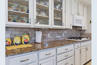 6309 Solona Circle N, Haltom City, TX 76117 - Photo 10