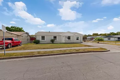 3204 Pacesetter Drive, Dallas, TX 75241 - Photo 2